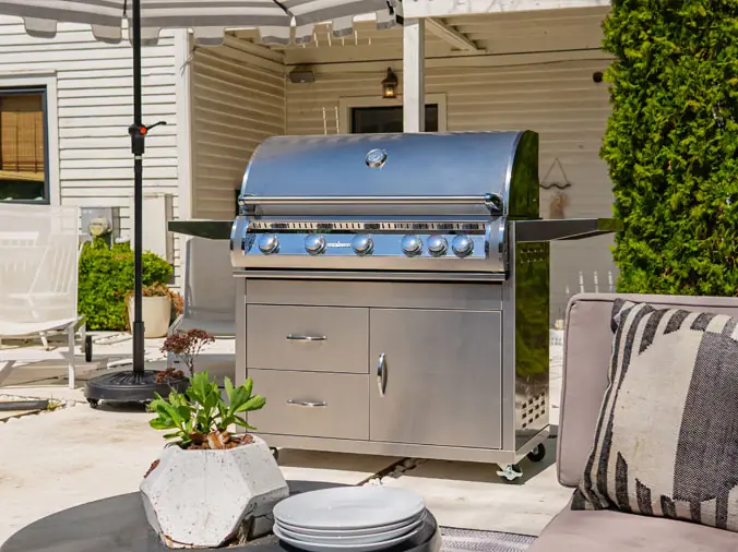 Stainless steel gas grill